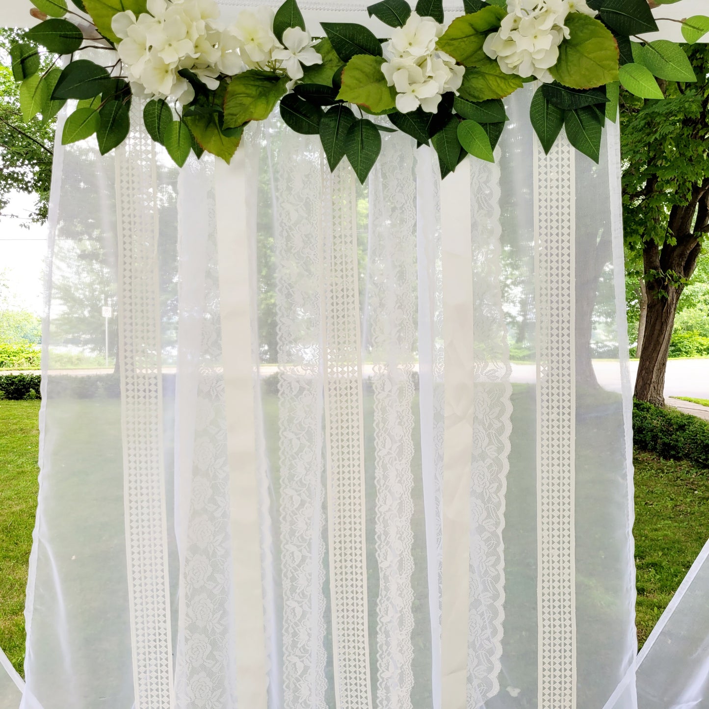 Alora Daisy and Pearl Trim (Sold by the Yard)